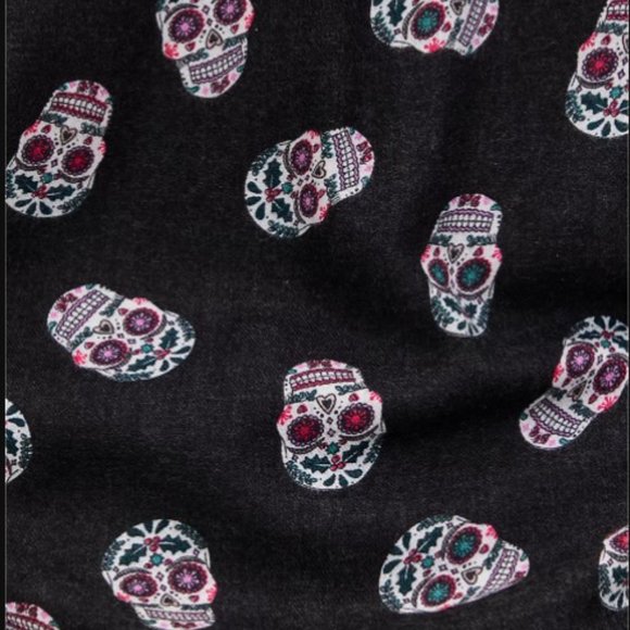Torrid NWT NEW 4X Sugar Skull Harper Blouse! - Picture 4 of 5